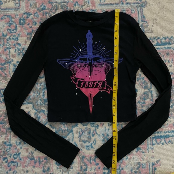 Urban Outfitters black mesh sleeve Crop top - Picture 2 of 6